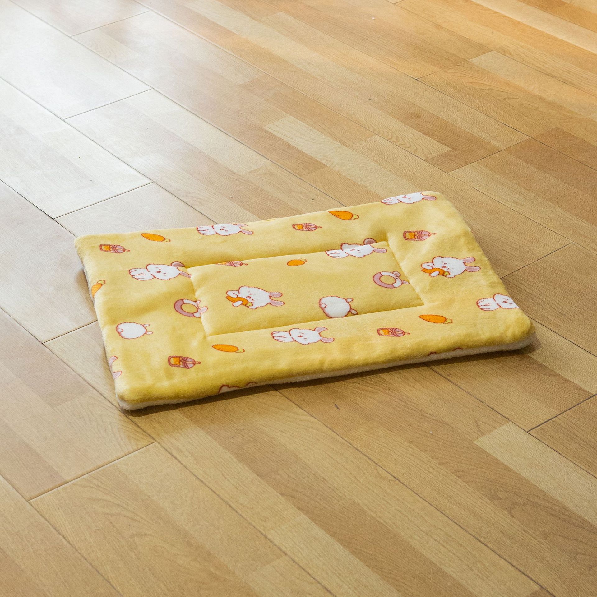 Yellow carrot rabbit (flannel thick mat) / 32*25cm (recommended within 1.0kg cm)