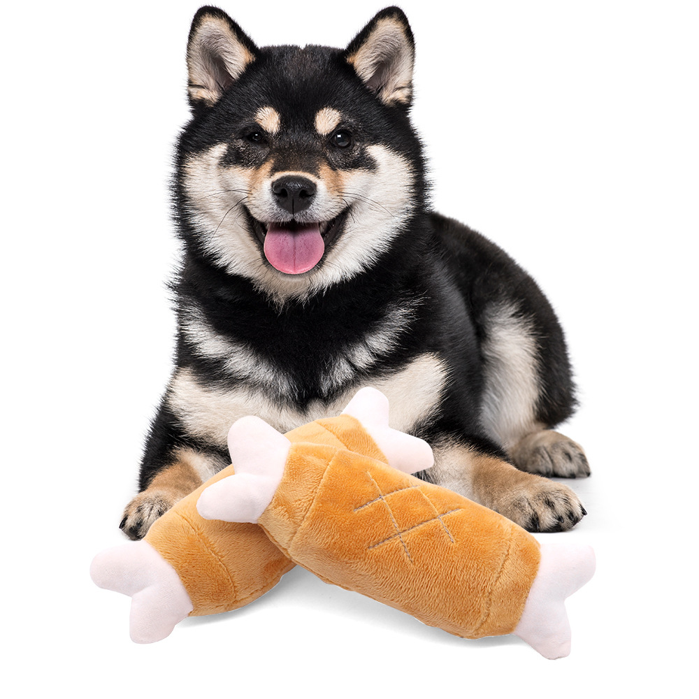 Los juguetes para perros tienen sonido y son resistentes a los molares.