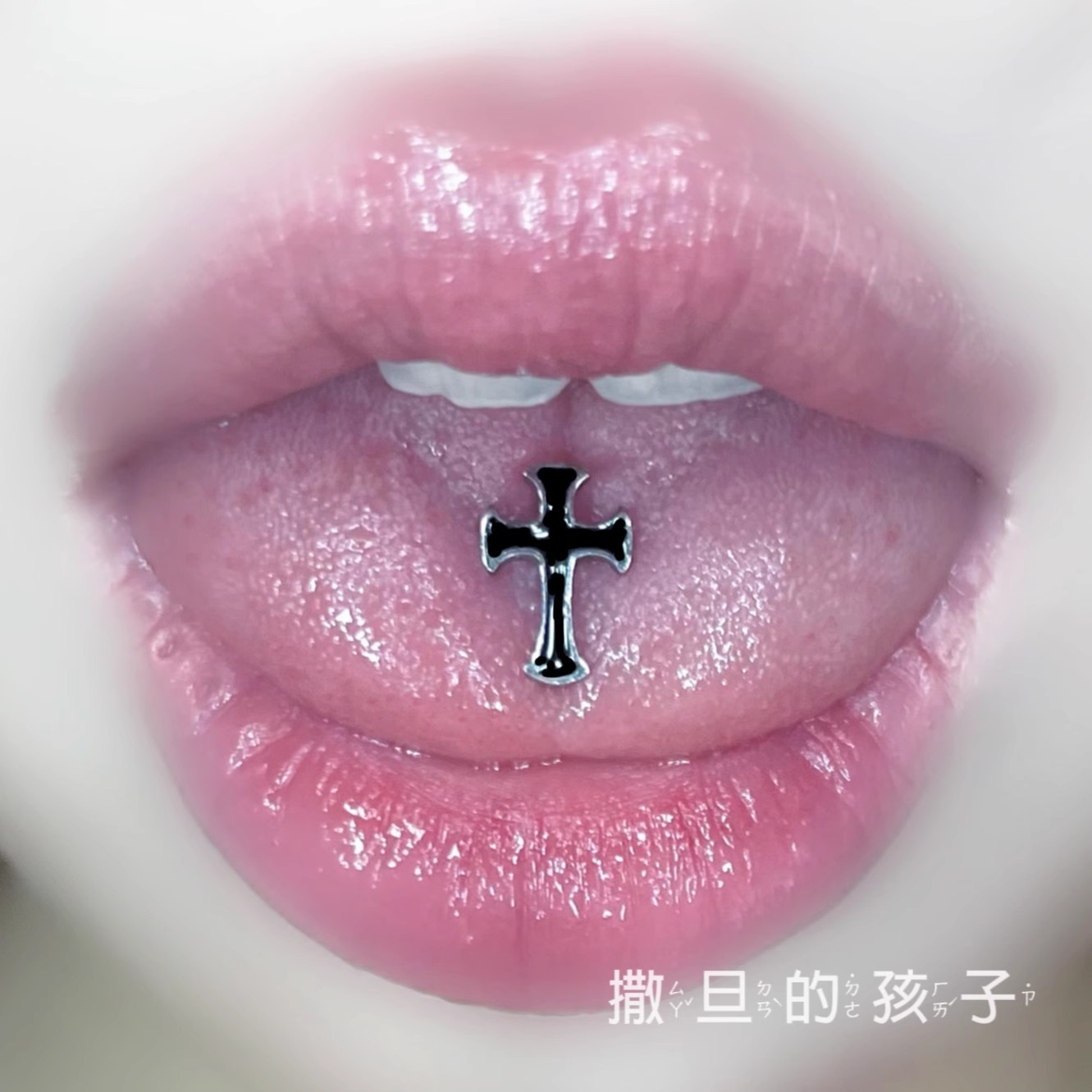 Pointed titanium steel lip stud product view
