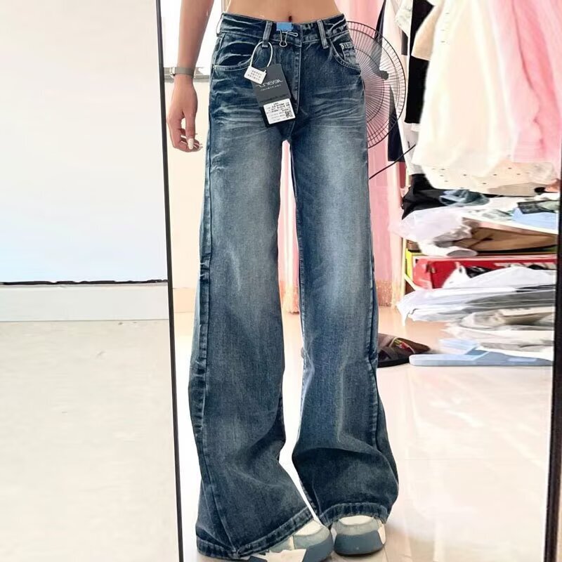 American Retro High-Waisted Flared Jeans for Women, New Winter Style, Washed with Scratch Design, Loose and Slimming Floor-Length Pants