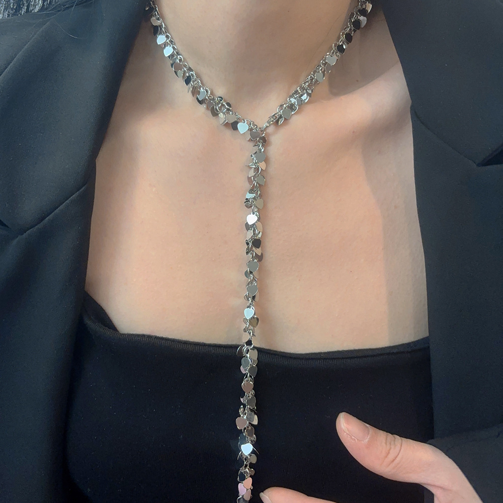 Fashionable glass necklace from pearl
