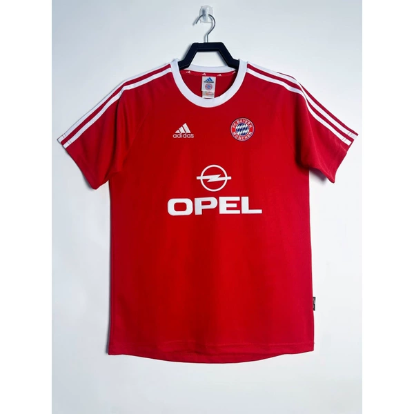 2001-02 Bayern home court