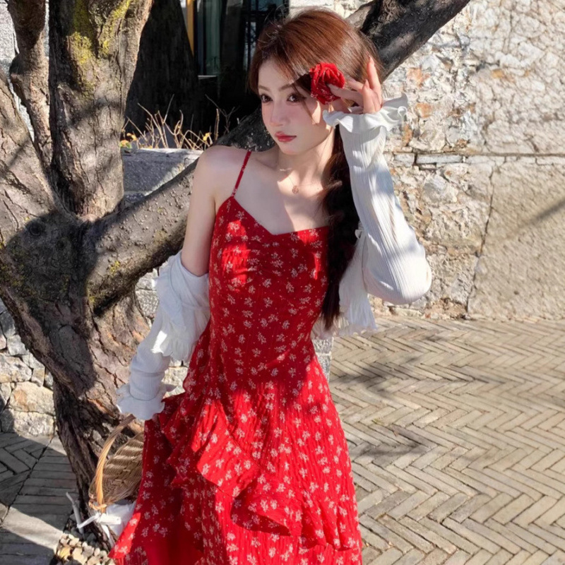 法式绝美红色碎花吊带长裙女春夏浪漫氛围感不规则连衣裙配花夹~|undefined