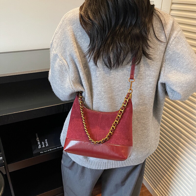 链条腋下包包女式2025秋冬新款流行时尚百搭复古单肩包斜挎水桶包|undefined