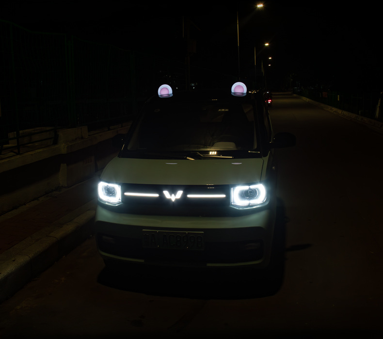 Car Roof Decorative Lights, Cute Cartoon Cat Ear Decorations, Solar-Powered Rechargeable Lights, Car Exterior Ornaments Modification