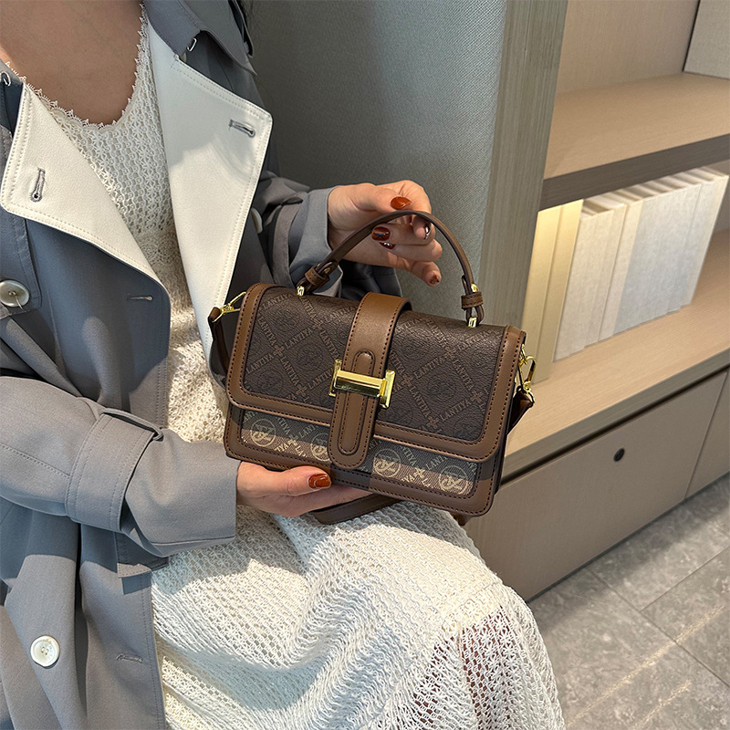 Bolsas texturizadas de alta qualidade para mulheres 2024, novas bolsas versáteis europeias e americanas com estampa retrô, bolsa pequena transversal de ombro único, bolsa quadrada pequena_voghion.com