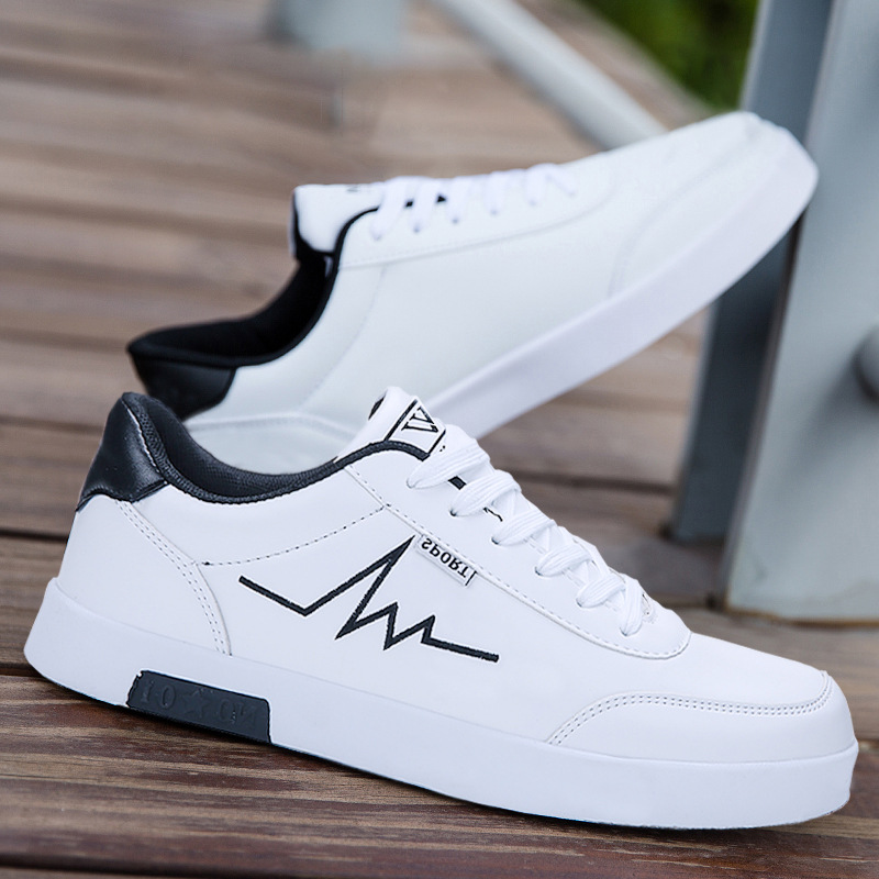 Zapatos de hombre 2024 nuevos zapatos blancos de verano de moda coreana de todo fósforo zapatos de deporte de ocio juvenil zapatos de moda hombres