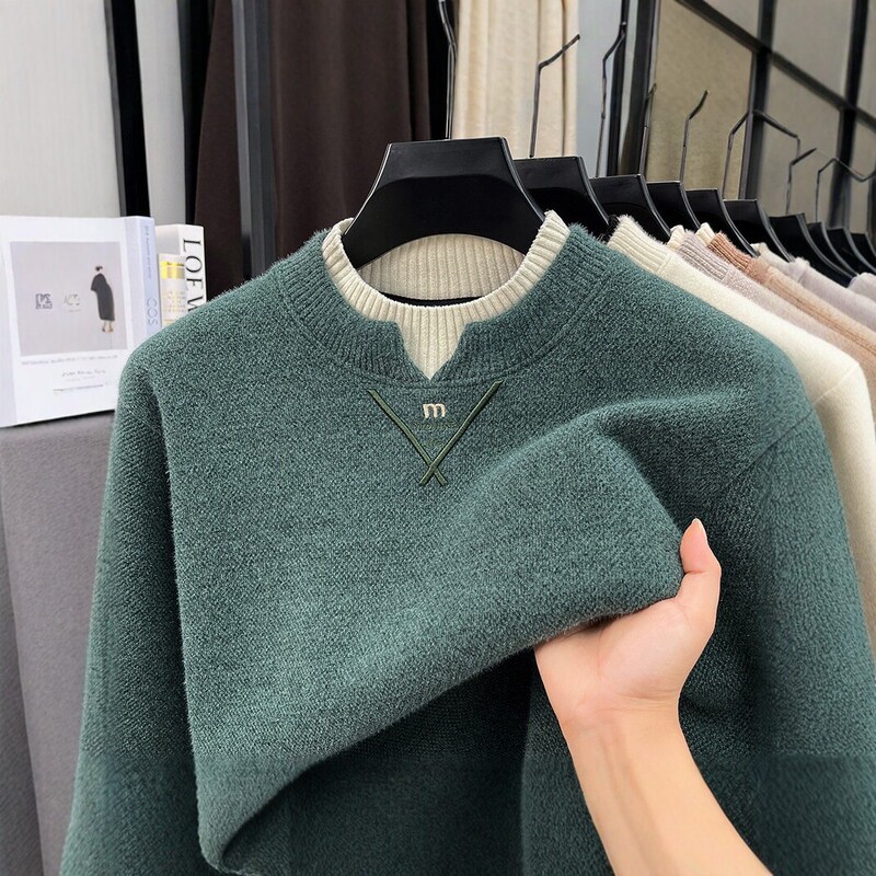 Men's autumn and winter chenille knit sweater with a faux two-piece design, round neck, fleece-lined for extra warmth, loose fit, and versatile style Men's autumn and winter chenille knit sweater with a faux two-piece design, round neck, fleece-lined for extra warmth, loose fit, and versatile style