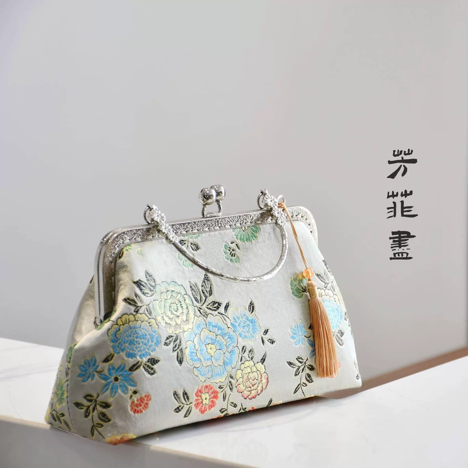 Оптовая цена Wengkai - сумка для нематериального культурного наследия для тимбилдинга, набор тканей для школьных домашних заданий, сумка с золотой застежкой, набор материалов для самостоятельного изготовления.