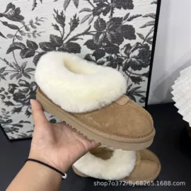 女式雪地靴;平底拖鞋;厚底拖鞋