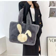 �ɐ۴��������Ӱ�Ů2023�¿�W�të�q���а�������r��Ů��