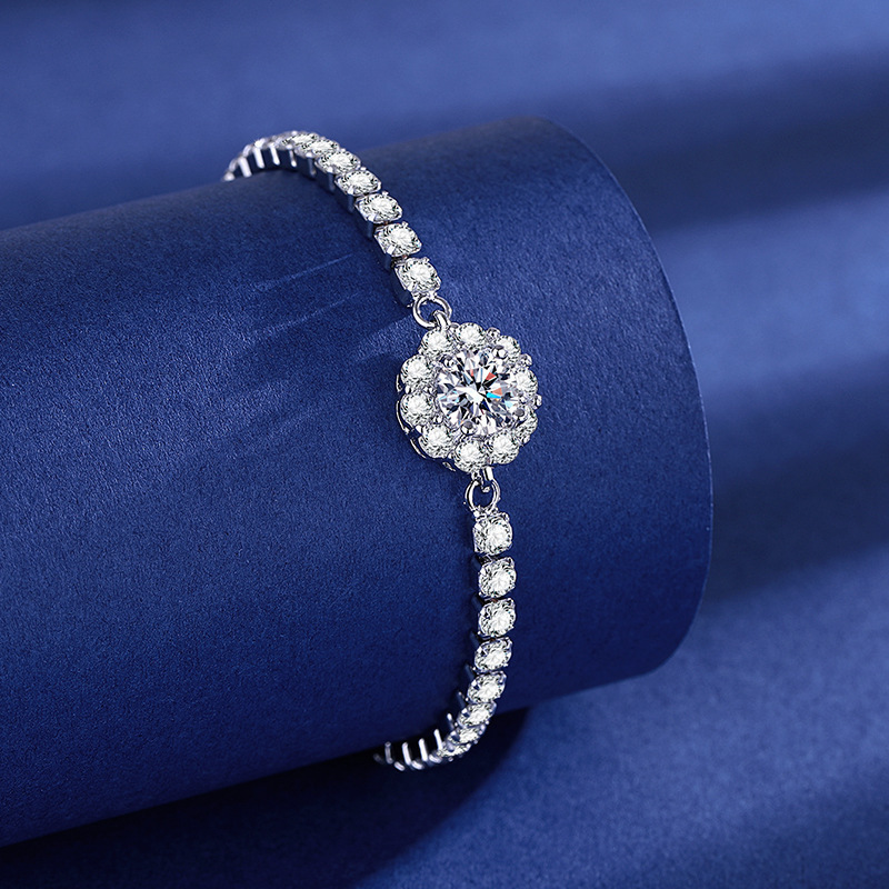 French Pull-out 2 karat Camellia Imitation Moissanite Bracelet Women's Personalized All-match Bracelet