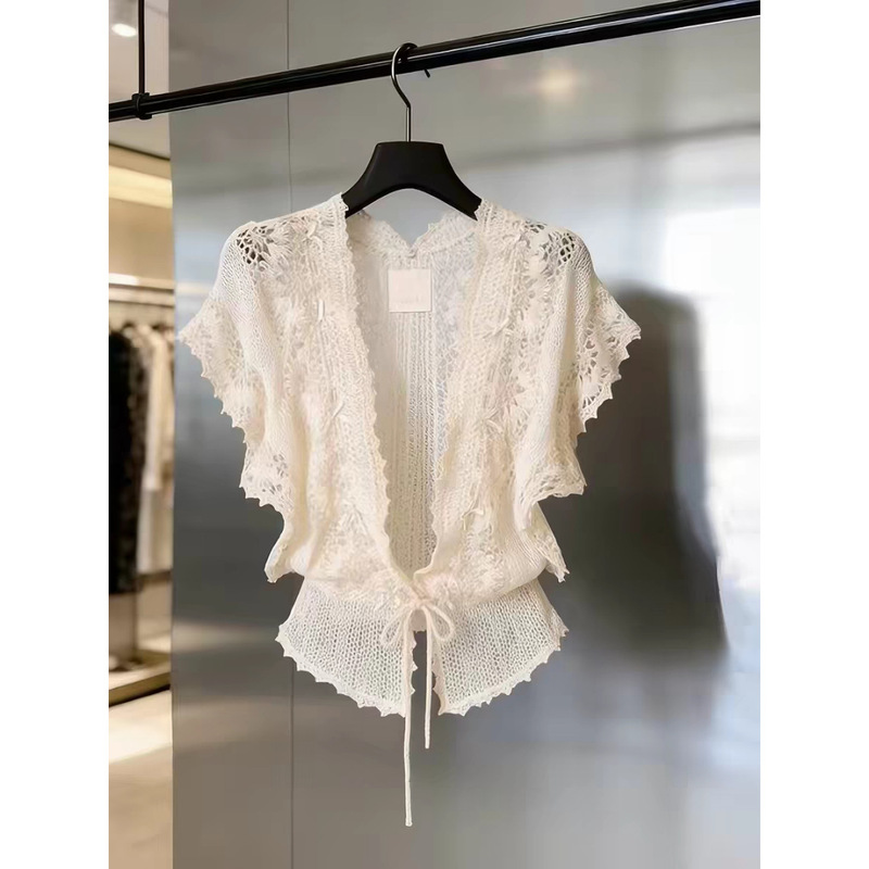 Exclusively Sold at the Store, the Spring-Summer French Lace Cardigan Top Features a Versatile Design That Flatters the Figure, with a Stylish Bow Tie That Adds a Fashionable Touch