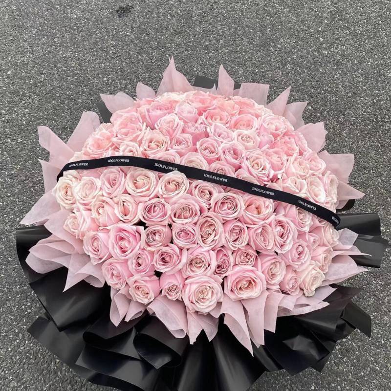 [인기 핫 세일] 핑크 장미 99송이 + 램프