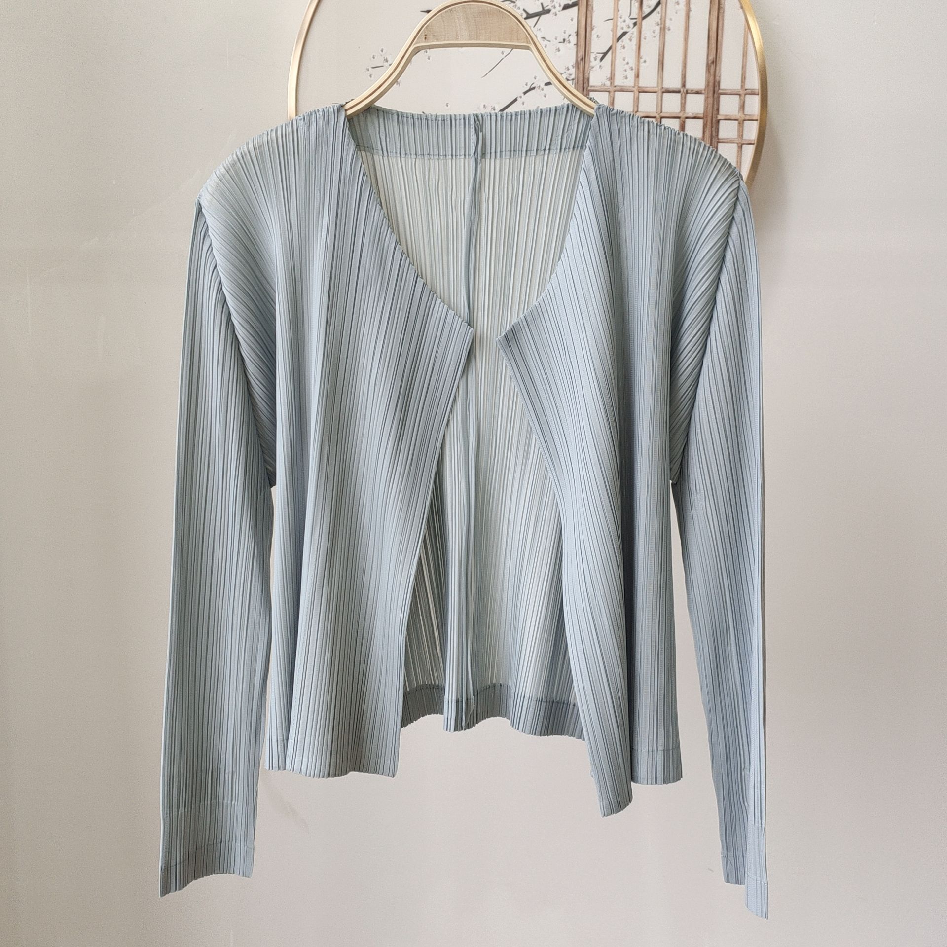 Cárdigan plisado de alta gama con calidad superior para otoño y primavera, chaqueta básica versátil de manga larga, delgada, de color sólido y corte ajustado.