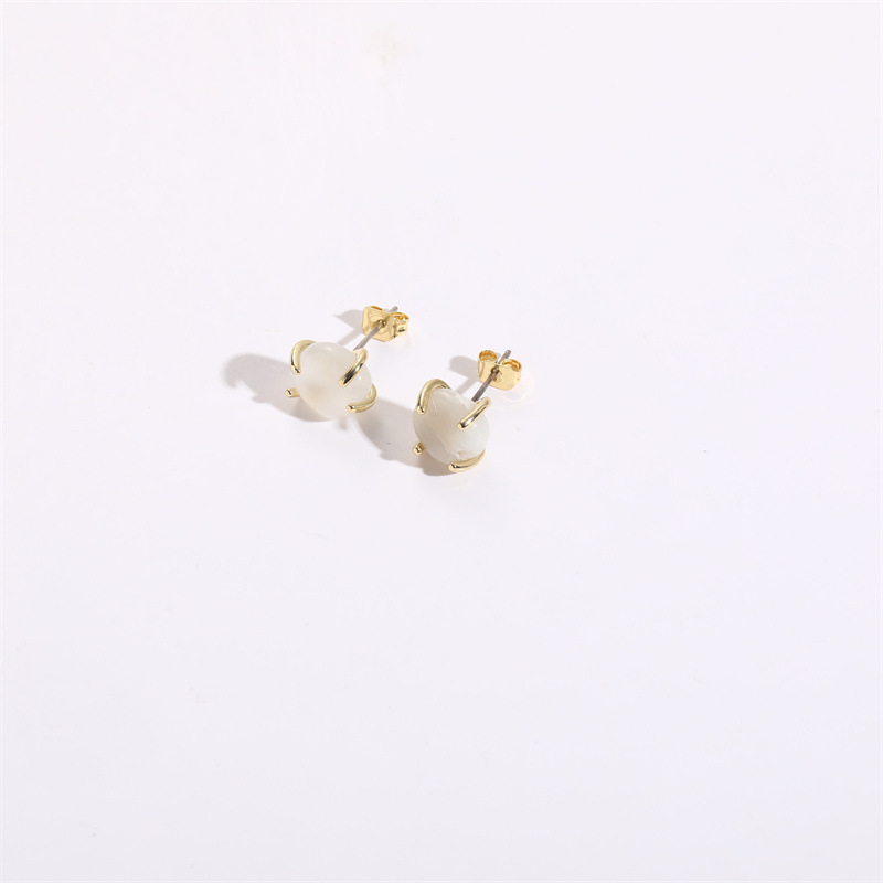 Simple Style Round Copper Gold Plated Opal Ear Studs 1 Pair