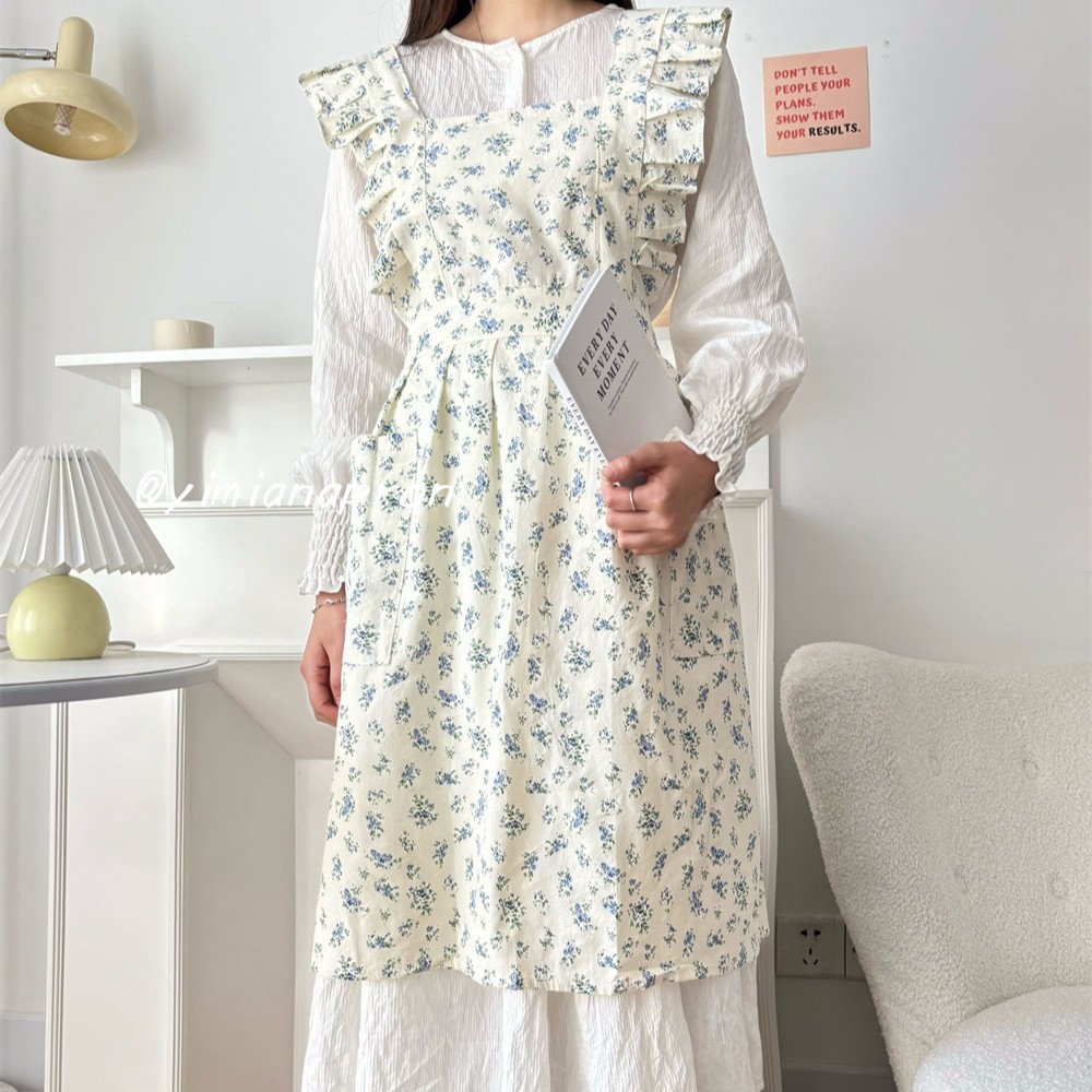 Pequeña flor con volantes-azul