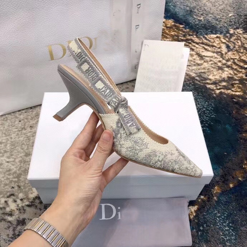 2024 D Spring and Summer Pointed Toe Shallow Flat Embroidered Sandals with Rear Empty Cat Heel Sexy High Heels Single Shoes for Women 2024 D Spring and Summer Pointed Toe Shallow Flat Embroidered Sandals with Rear Empty Cat Heel Sexy High Heels Single Shoes for Women