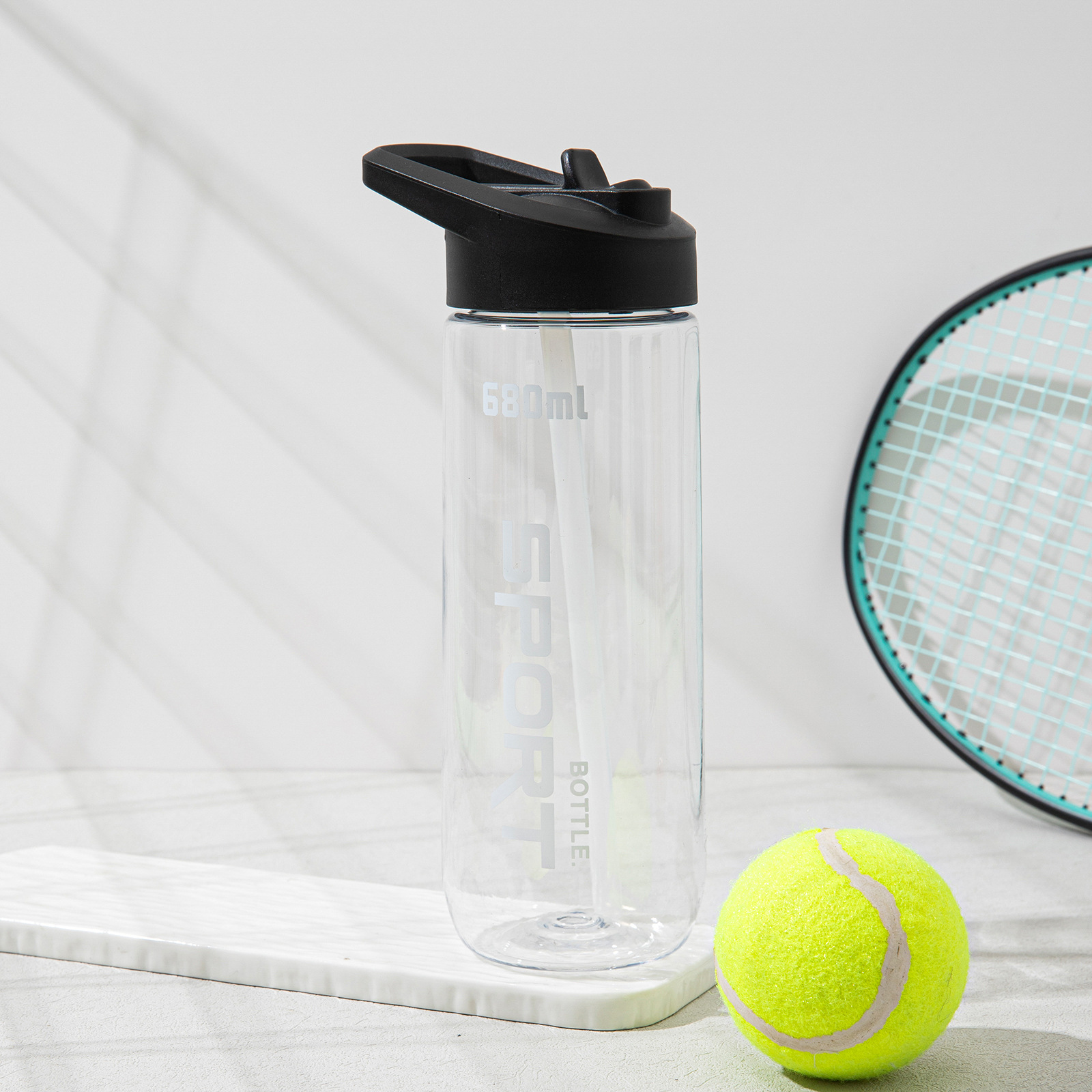 Nueva taza de agua deportiva de plástico de verano para hombres y mujeres al aire libre taza de plástico portátil resistente a altas temperaturas taza de espacio simple y de alto valor