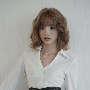 Wig women shoulder-length short hair chemical fiber simulation full head egg roll neat bangs full head set net red new wholesale