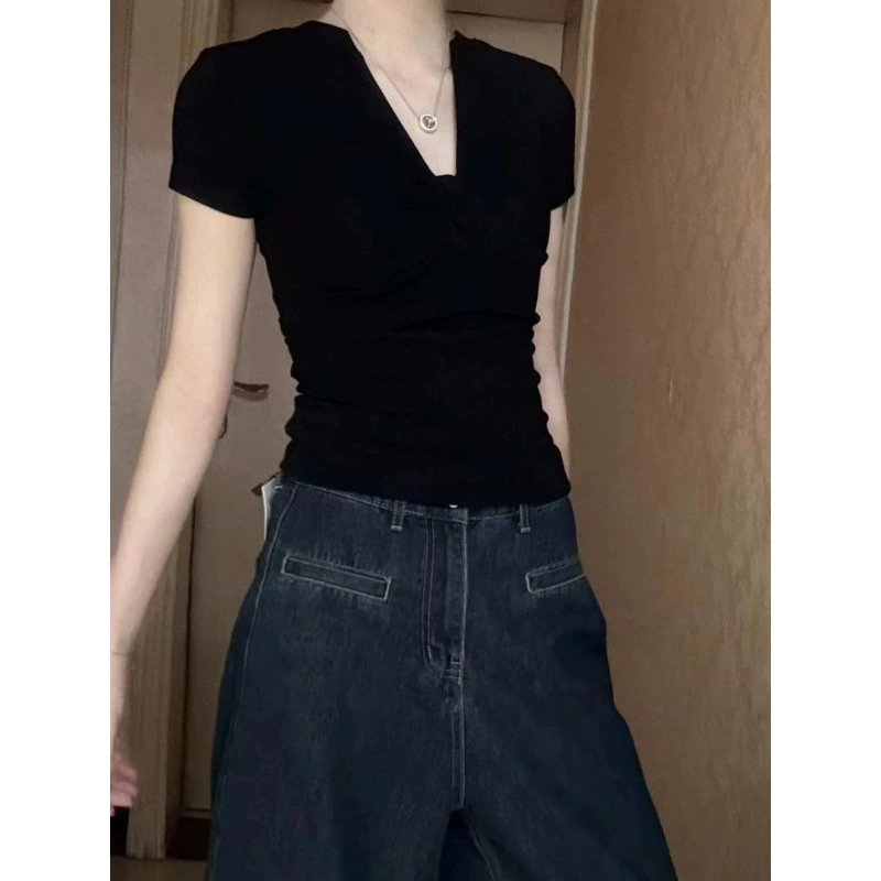 Черная модная футболка с коротким рукавом, slim fit, облягающая, открытые плечи