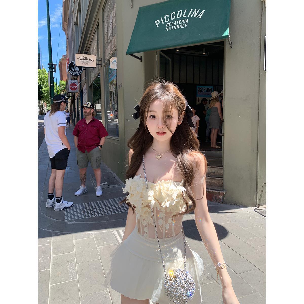 思物Siwu/【巴黎初雪】高级感堆叠立体花朵套装性感抹胸上衣吊带