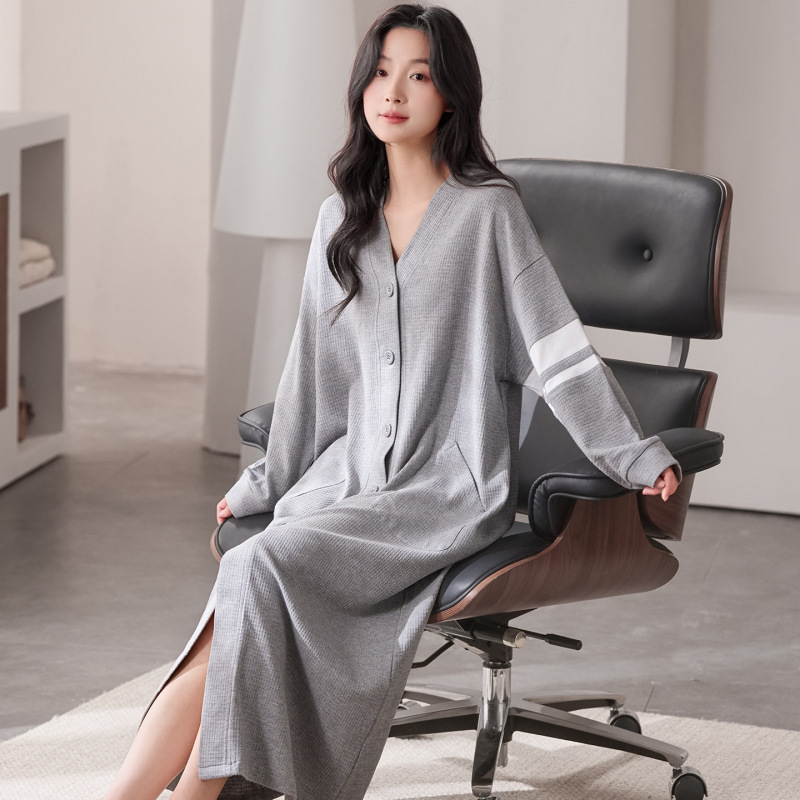 Waffle Nightgown for Women, Spring and Autumn Pure Cotton Long-Sleeved Pajamas, Casual Nightgown, Large Size Bathrobe, Autumn and Winter Home Clothes, Can Be Worn Outside Waffle Nightgown for Women, Spring and Autumn Pure Cotton Long-Sleeved Pajamas, Casual Nightgown, Large Size Bathrobe, Autumn and Winter Home Clothes, Can Be Worn Outside