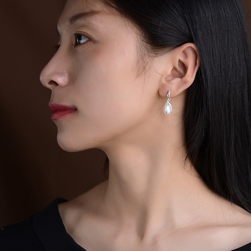 Brincos com pérolas elegantes para mulher design exclusivo_voghion.com