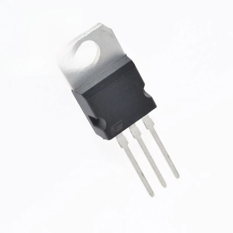 L7805CV 7805 7812 Утризация триод тройной выход регулятор 5V TO-220