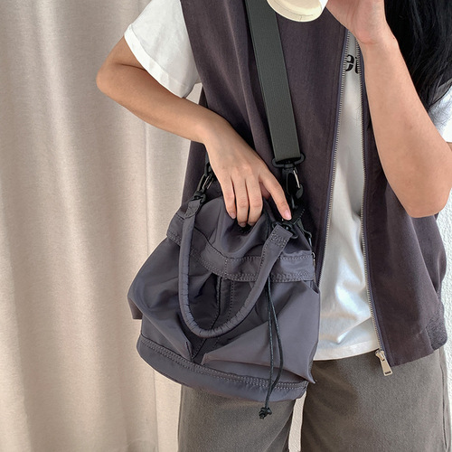 Casual large-capacity bucket bag, drawstring nylon armpit bag, high-end Korean style handbag, commuter shoulder crossbody bag