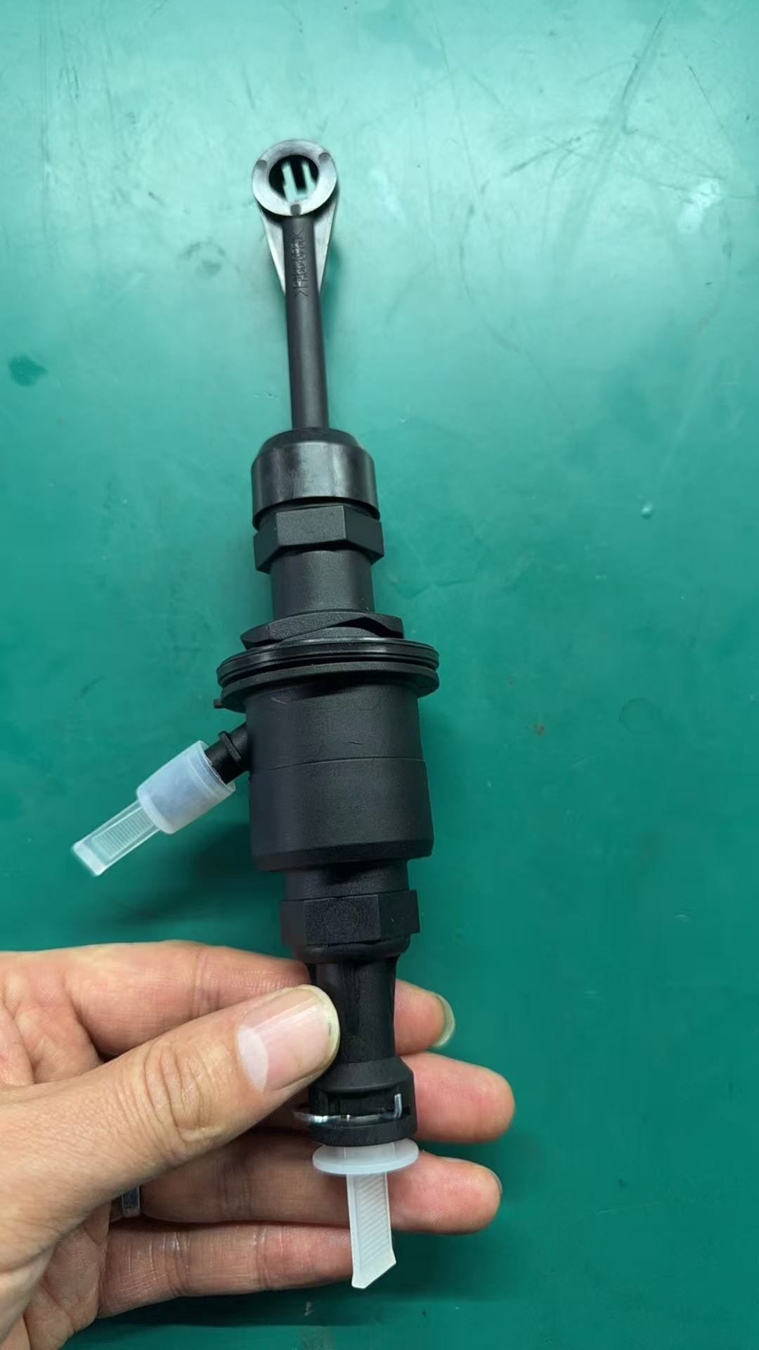 306101Hk0B, 316101Km0A Suitable for Nissan March Versa Clutch Master Cylinder