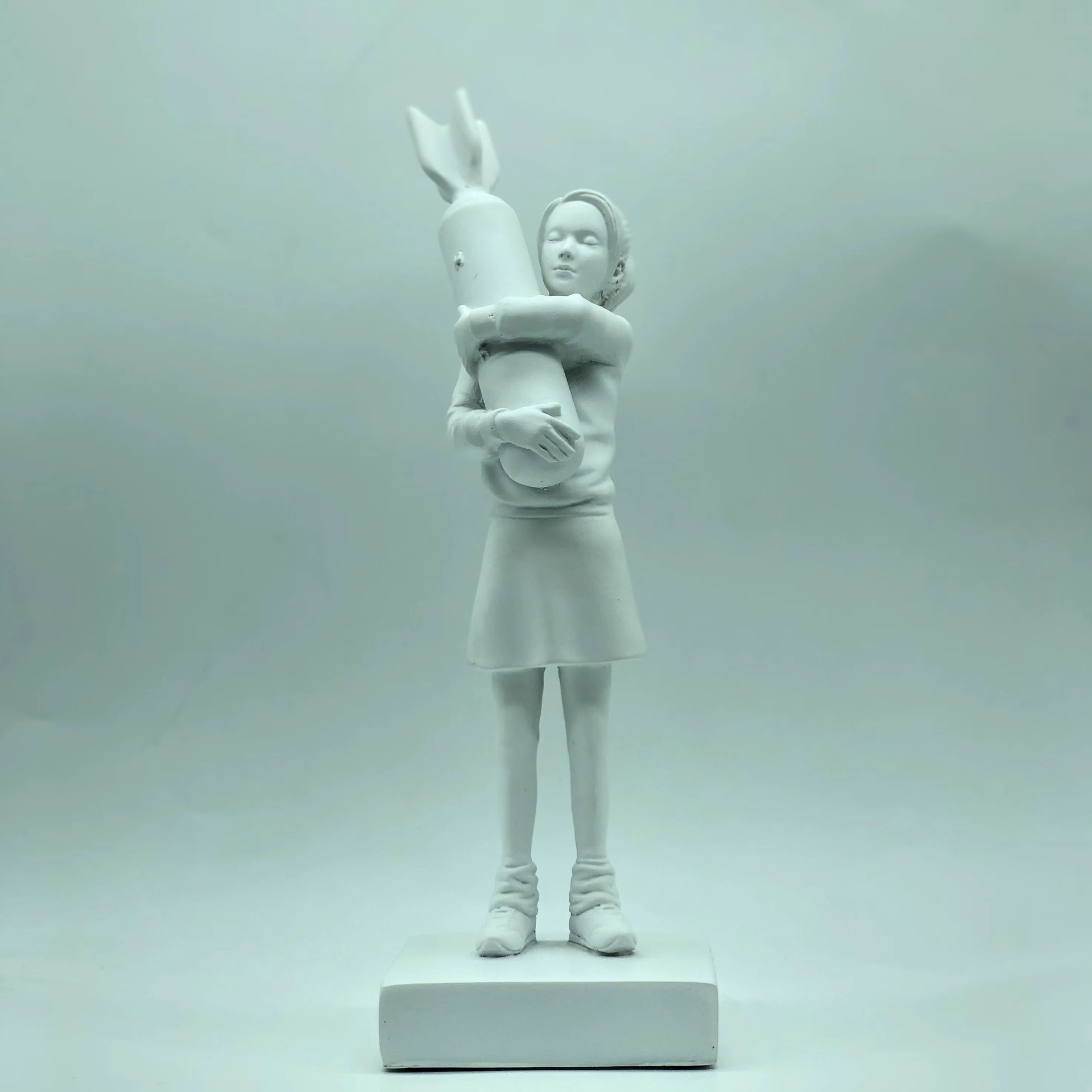 BOMB HUGGER（GESSO Ver. MEDICOMTOY BANKSY Bomb Hugger Sculpture (Gesso Edition) by Banksy x BRANDALISM