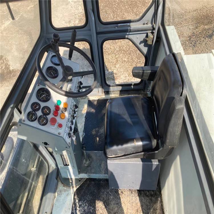 出售徐工全液压双驱10吨压路机