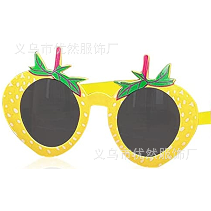 Yellow strawberry