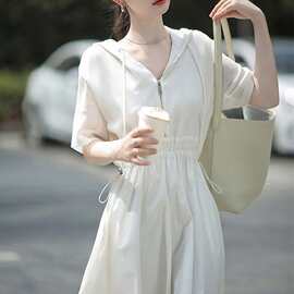 法式温柔风小个子连衣裙女夏季新款小众设计感学院风白色卫衣长裙