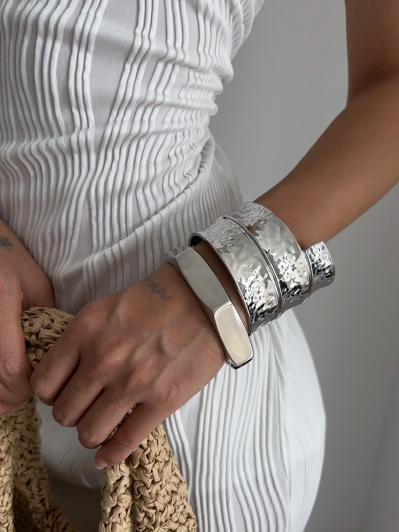 All Seasons Season Simple Style Solid Color Alloy Bangles Wholesale