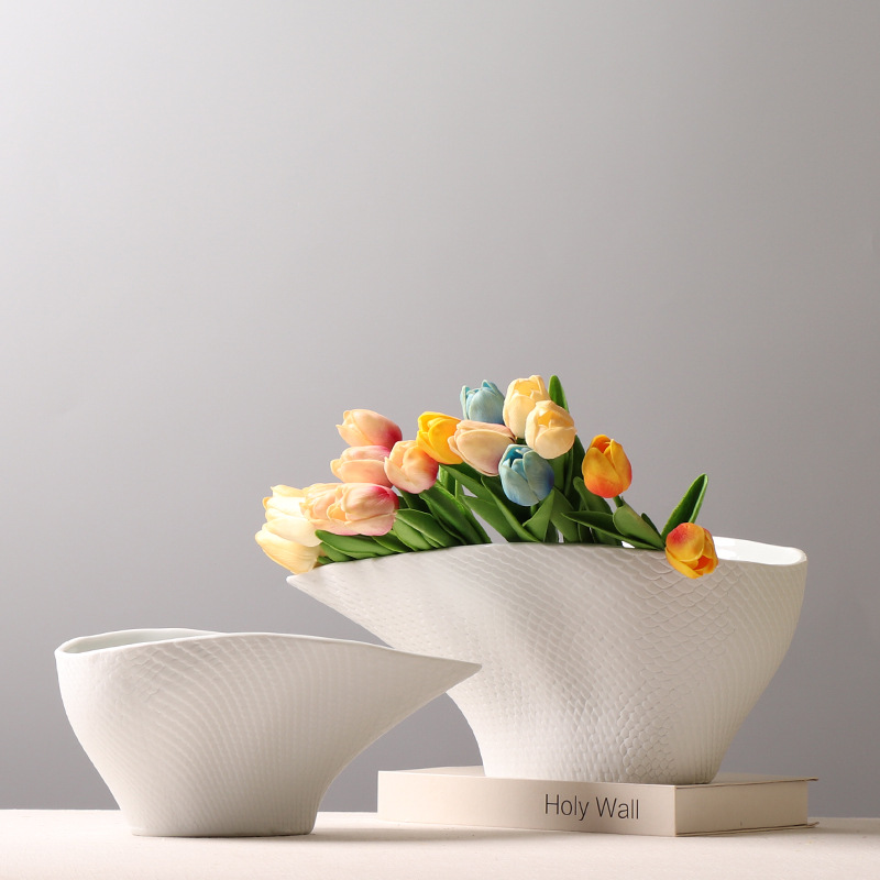 White ceramic matte creative decorations for hotel for living room