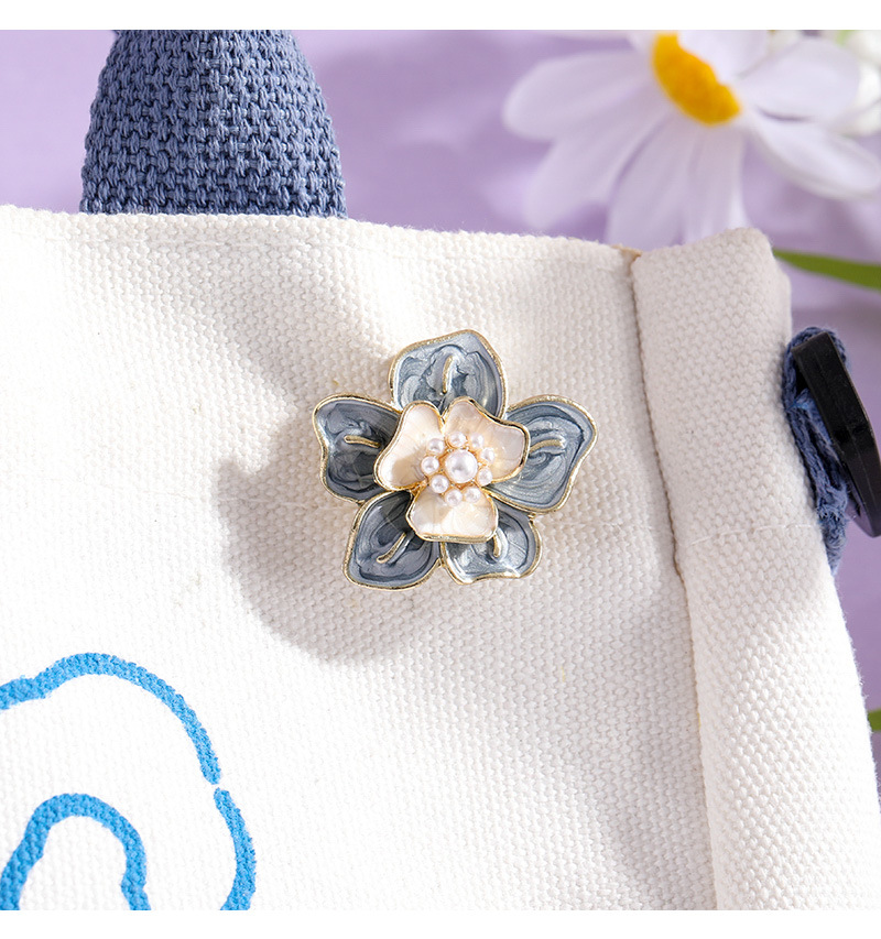 Camellia Brooch with a High-End, Luxurious Feel, Super Beautiful Enamel-Painted Floral Design, Anti-Exposure Pin for Women