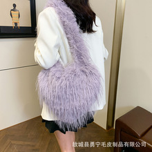 跨境2025秋冬新款流苏心形毛毛包毛绒千禧辣妹风朋克大容量单肩包