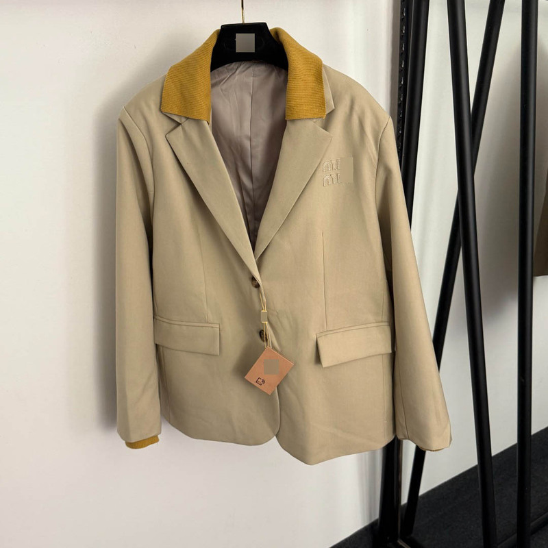 Nanyou Miu Korean-Style Elegant Workwear Logo Patchwork Color-Blocking Knitted Lapel Long-Sleeve Slim-Fit Blazer Nanyou Miu Korean-Style Elegant Workwear Logo Patchwork Color-Blocking Knitted Lapel Long-Sleeve Slim-Fit Blazer