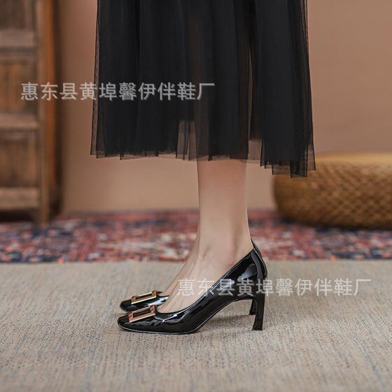 [Factory Direct] RV Square Buckle Women's Shoes 2025 Patent Leather Square Heel Shoes Shallow Mouth Shoes Commuting Classic