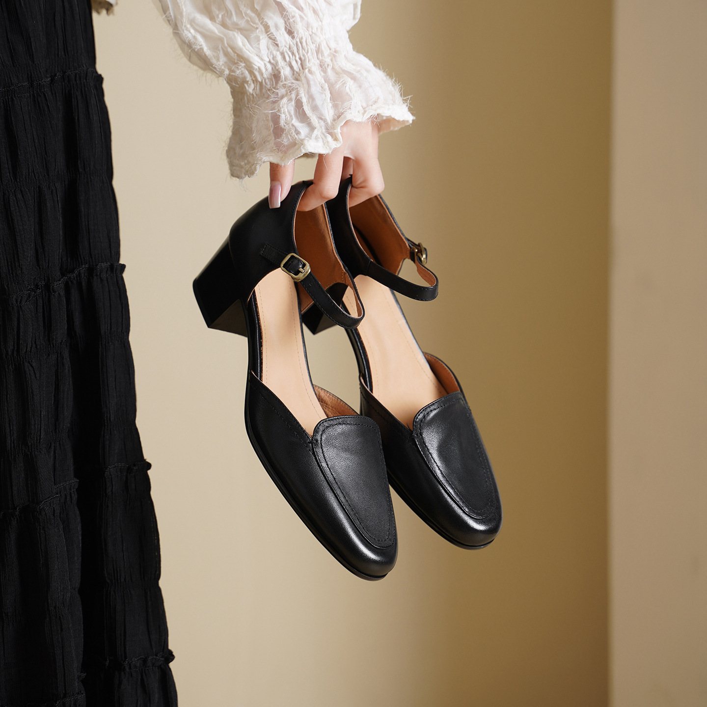 Giày sandal cao gót nữ quai ngang mũi vuông gót 5 cm kiểu Mary Jane — đen