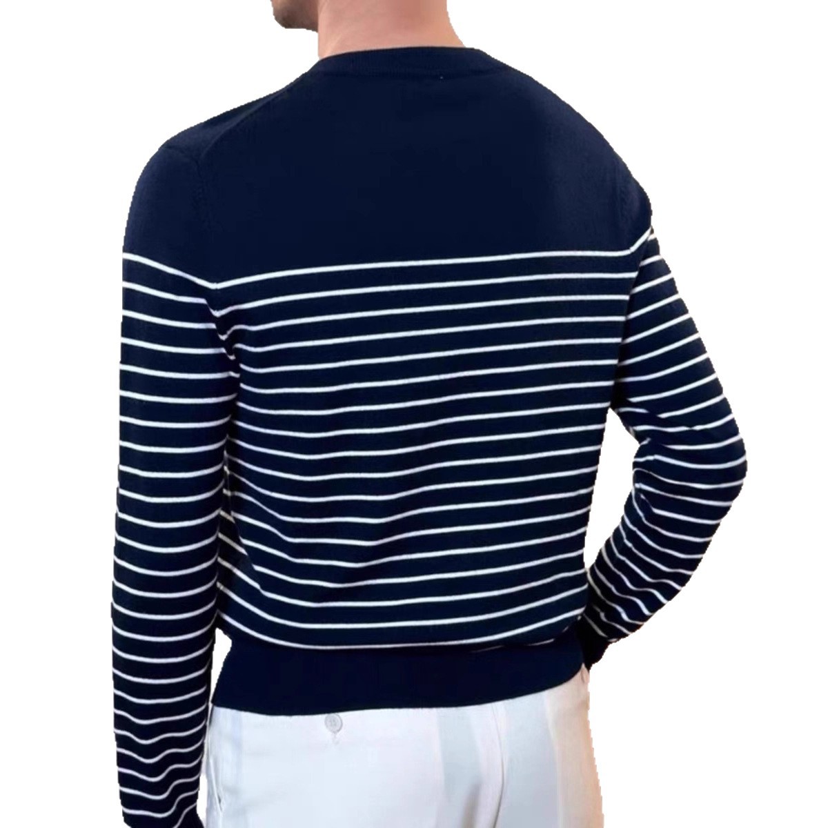 Otoño y invierno nuevo estilo de hombre cuello redondo clásico camisa de punto a rayas blusa de punto casual suelta con mangas medias cubierta corta