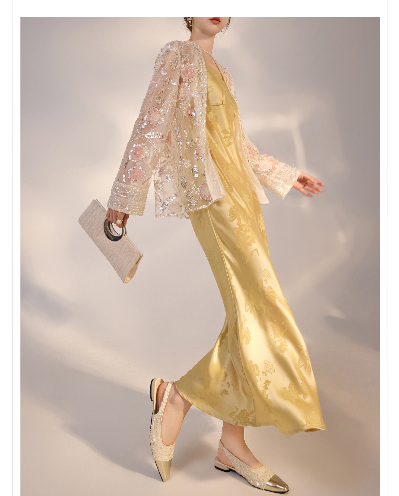 Áo khoác nữ phong cách dân tộc đính sequin jacquard khoét rỗng mỏng cao cấp M5026 — Màu mơ chi tiết 7