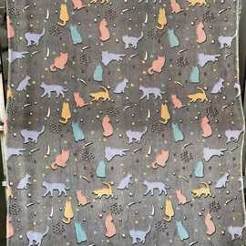 现货跨境卡通夜光法兰绒爱心小猫面料懒人服毛毯抱枕等面料批发