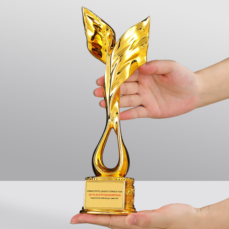 Trofeo de cristal de resina creativo, premios de producción, premios de competición deportiva de gran venta, recuerdos de reuniones anuales de empresa chapados en oro