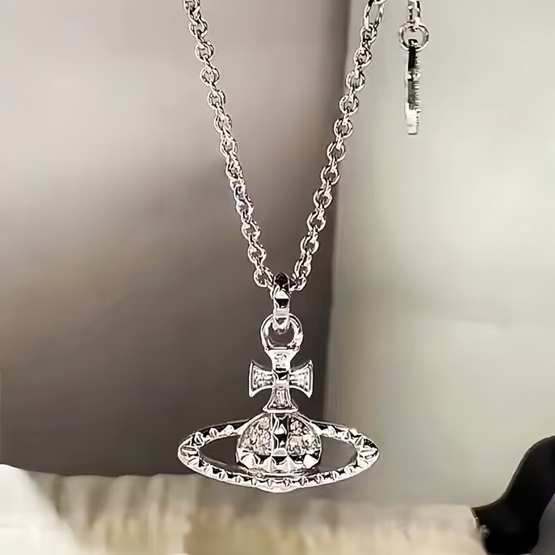 Thick Gold Electroplated Queen Mother Rhombus Saturn Necklace High Version Simple Meifei Rivet Saturn Element Clavicle Chain for Women