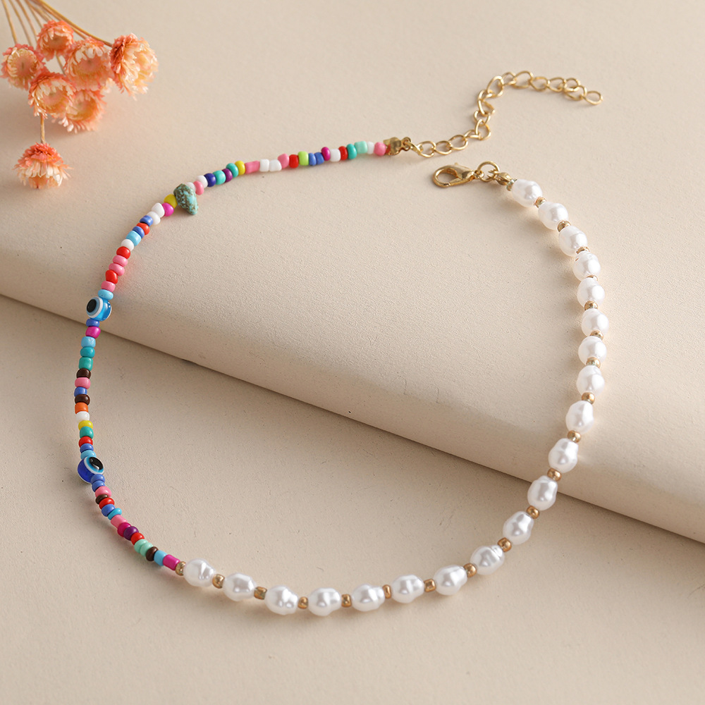 Trendy Bohemian Short Hand-beaded Colorful Rice Bead Necklace Pearl Rice Bead Mix And Match Clavicle Chain display picture 4