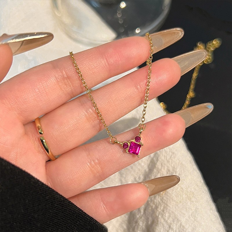 新款法式轻奢珍珠项链女小众复古不掉色锁骨链气质高级感项饰批发|undefined