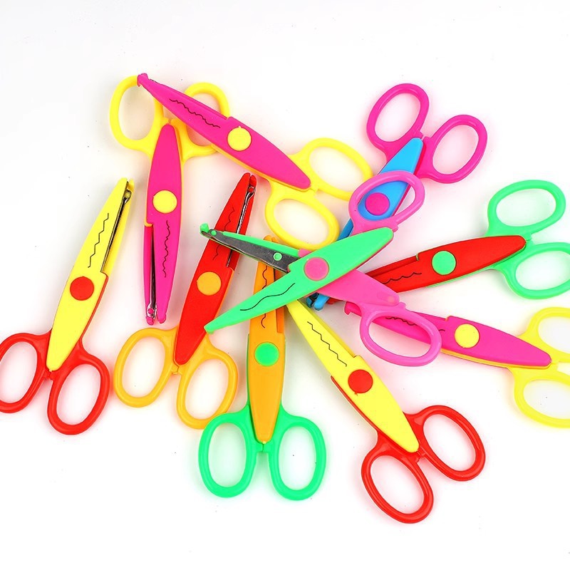 Children's Wavy Edge Scissors for Elementary Students, Plastic, Safe, Won'T Hurt Hands, Art Class DIY Tools for Paper Cutting